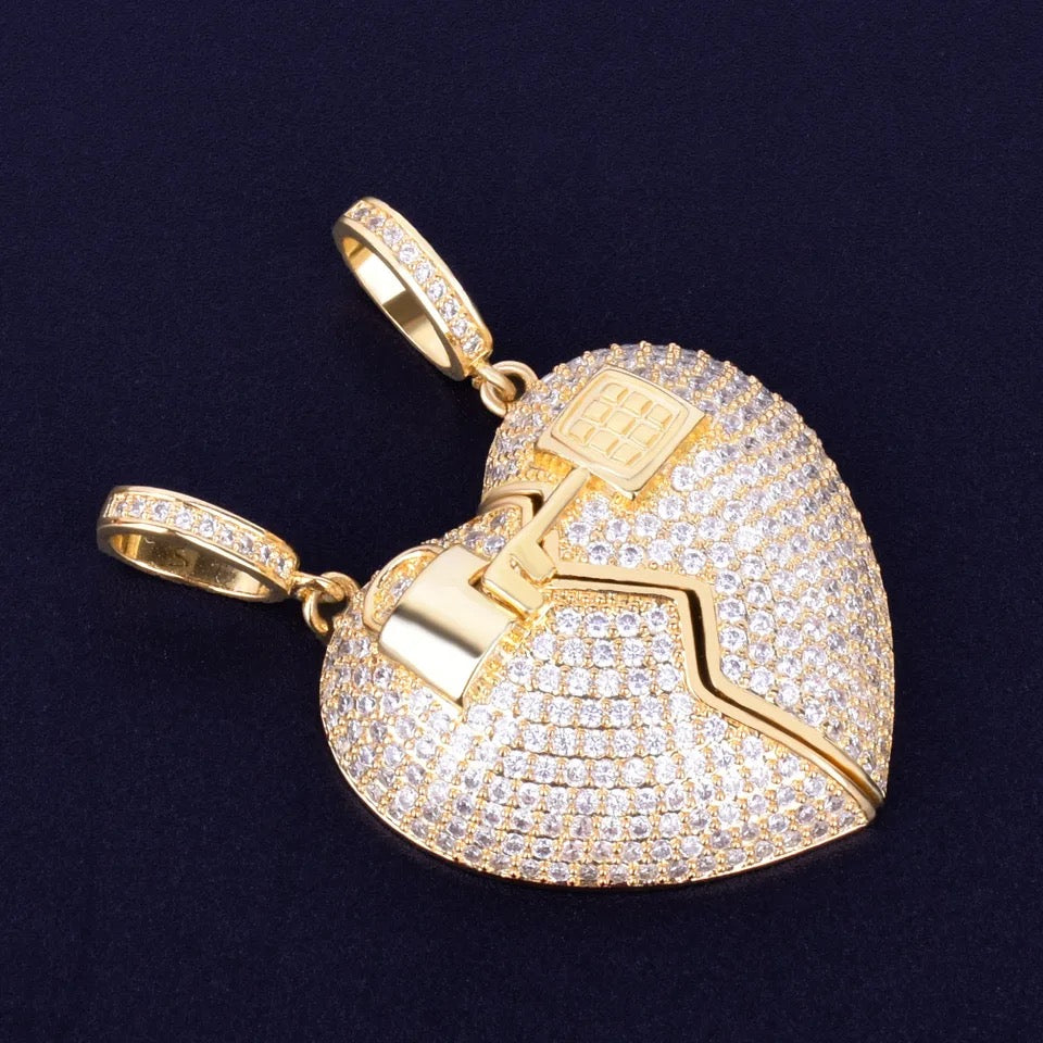 "BROKEN HEARTH" GOUDEN HANGER