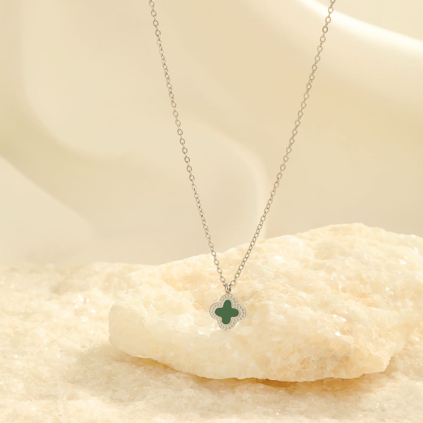 "KLAVER GROEN ZILVER" ZILVEREN KETTING