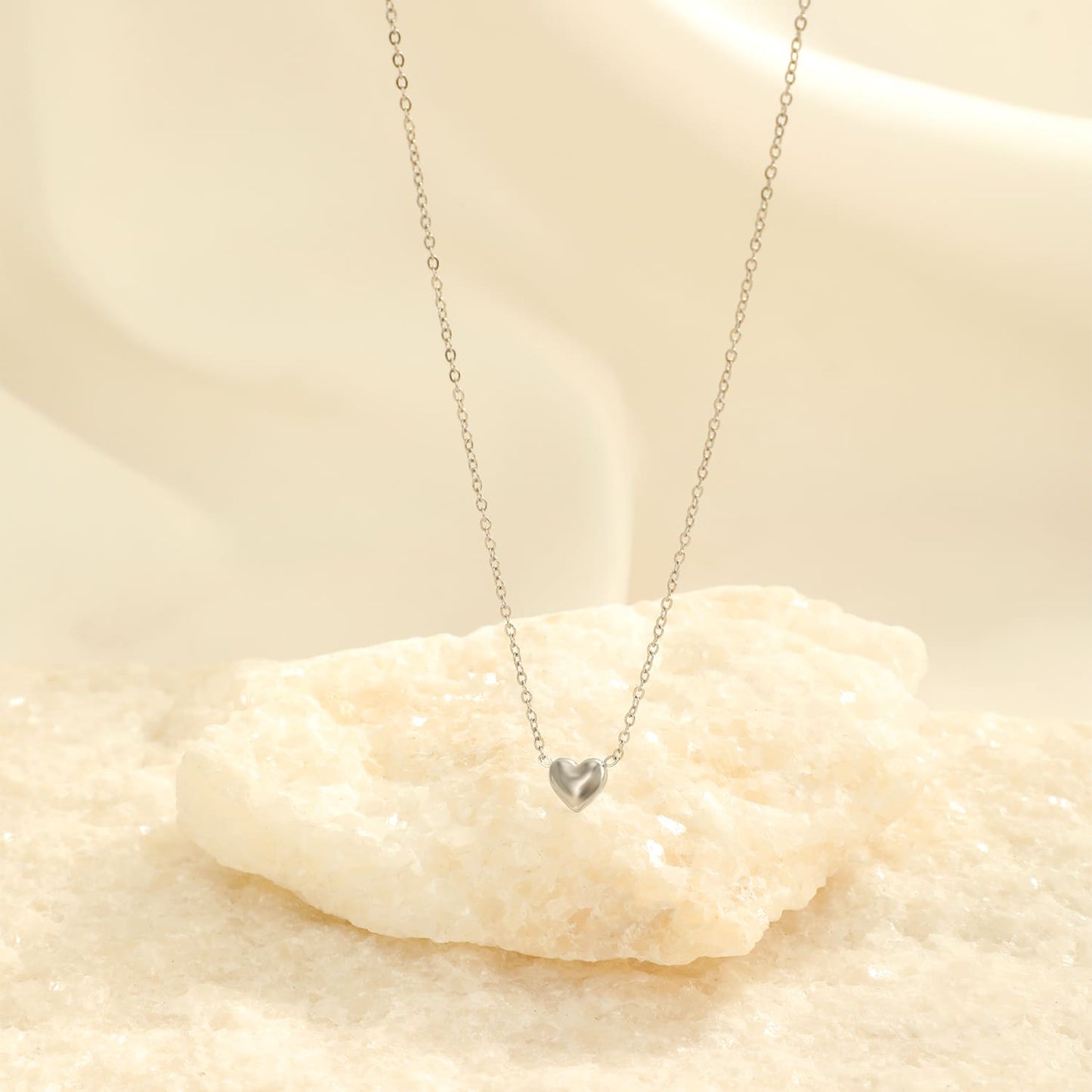 "KLEIN HARTJE'' ZILVEREN KETTING