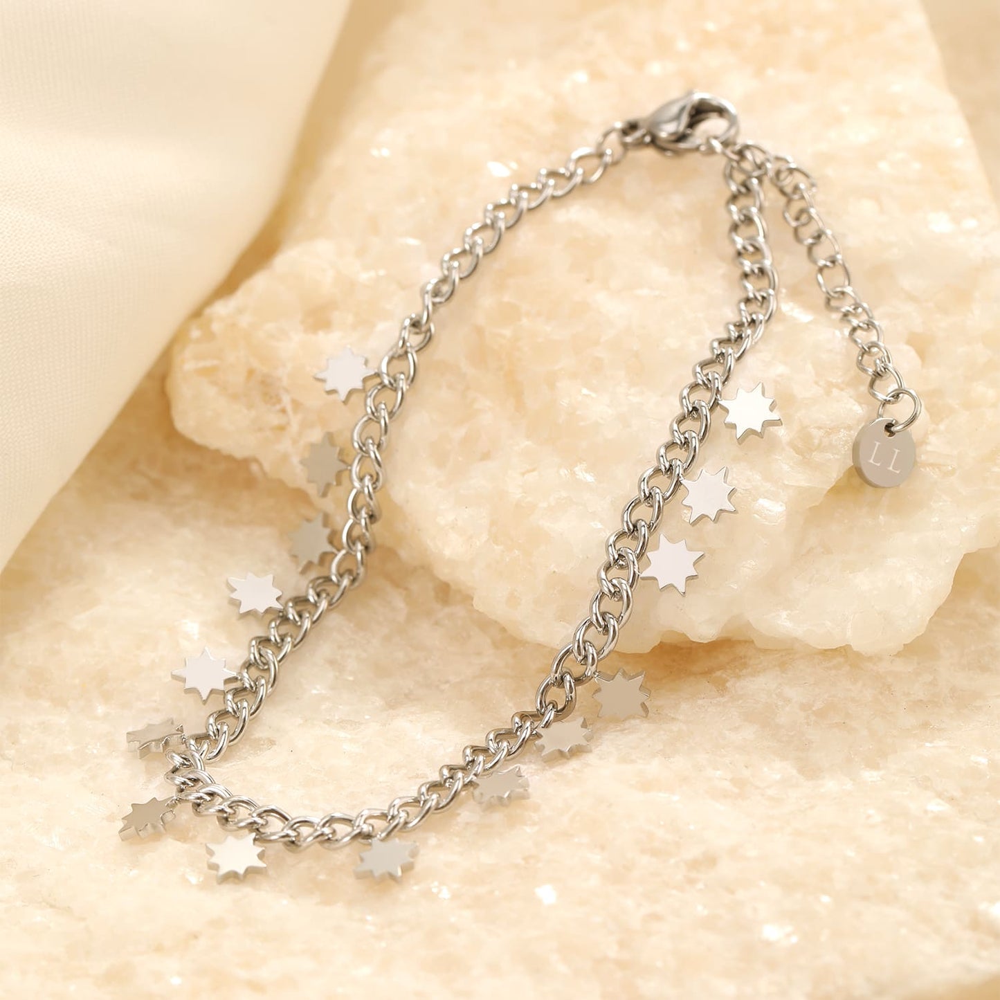 ''STERRETJES' ZILVEREN ARMBAND