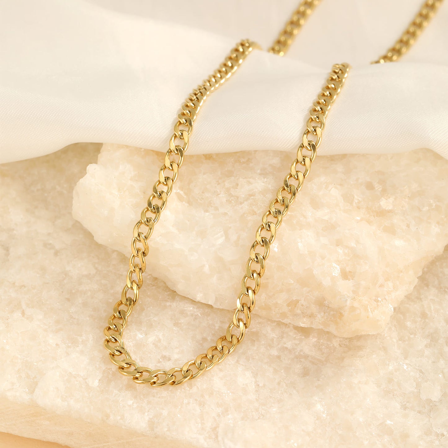 "3 HEARTS " GOUDEN KETTING (4mm)