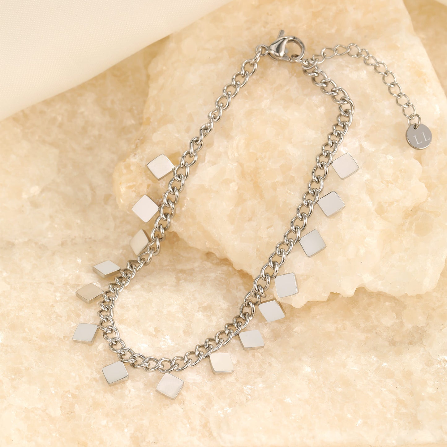 ''VIERKANTJES'' ZILVEREN ARMBAND