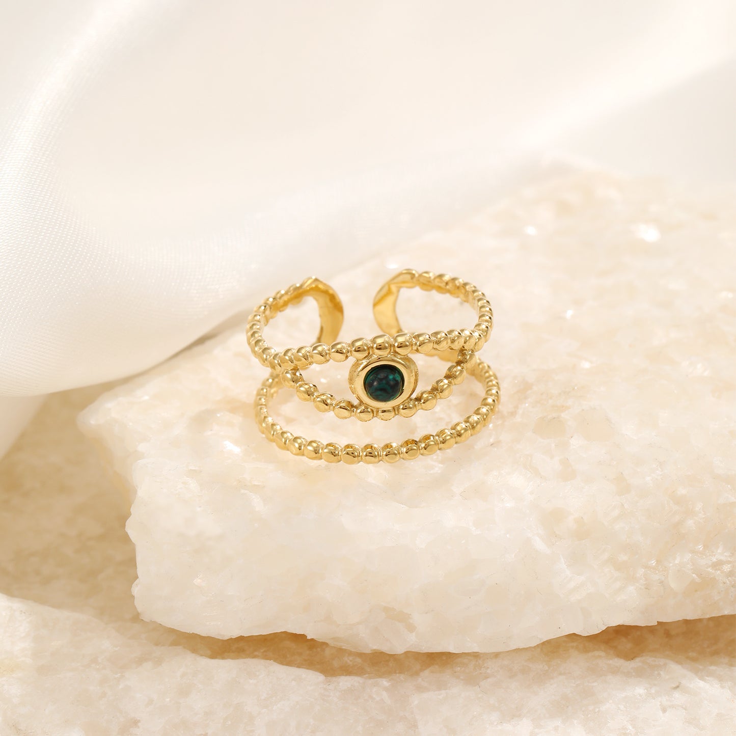 ''EYE GREEN"' GOUDEN RING