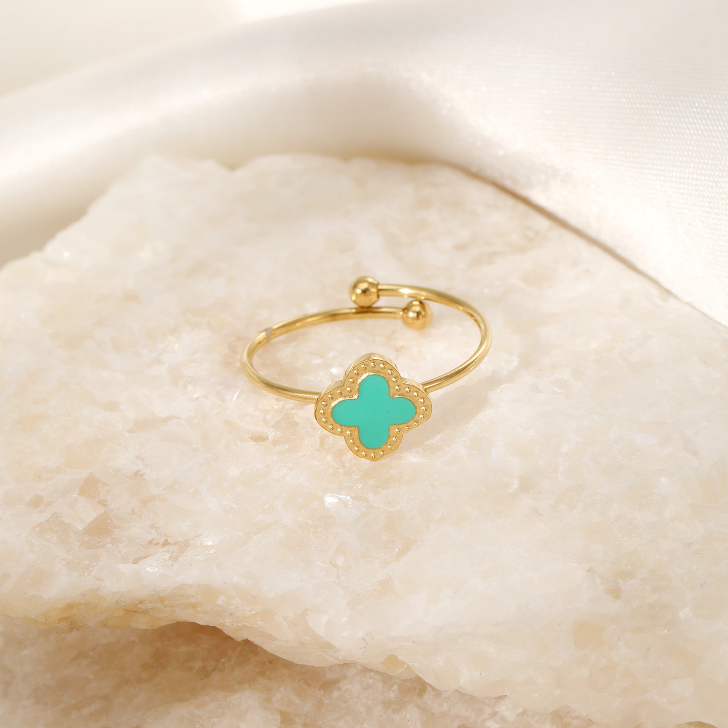 ''KLAVER MINT" GOUDEN RING