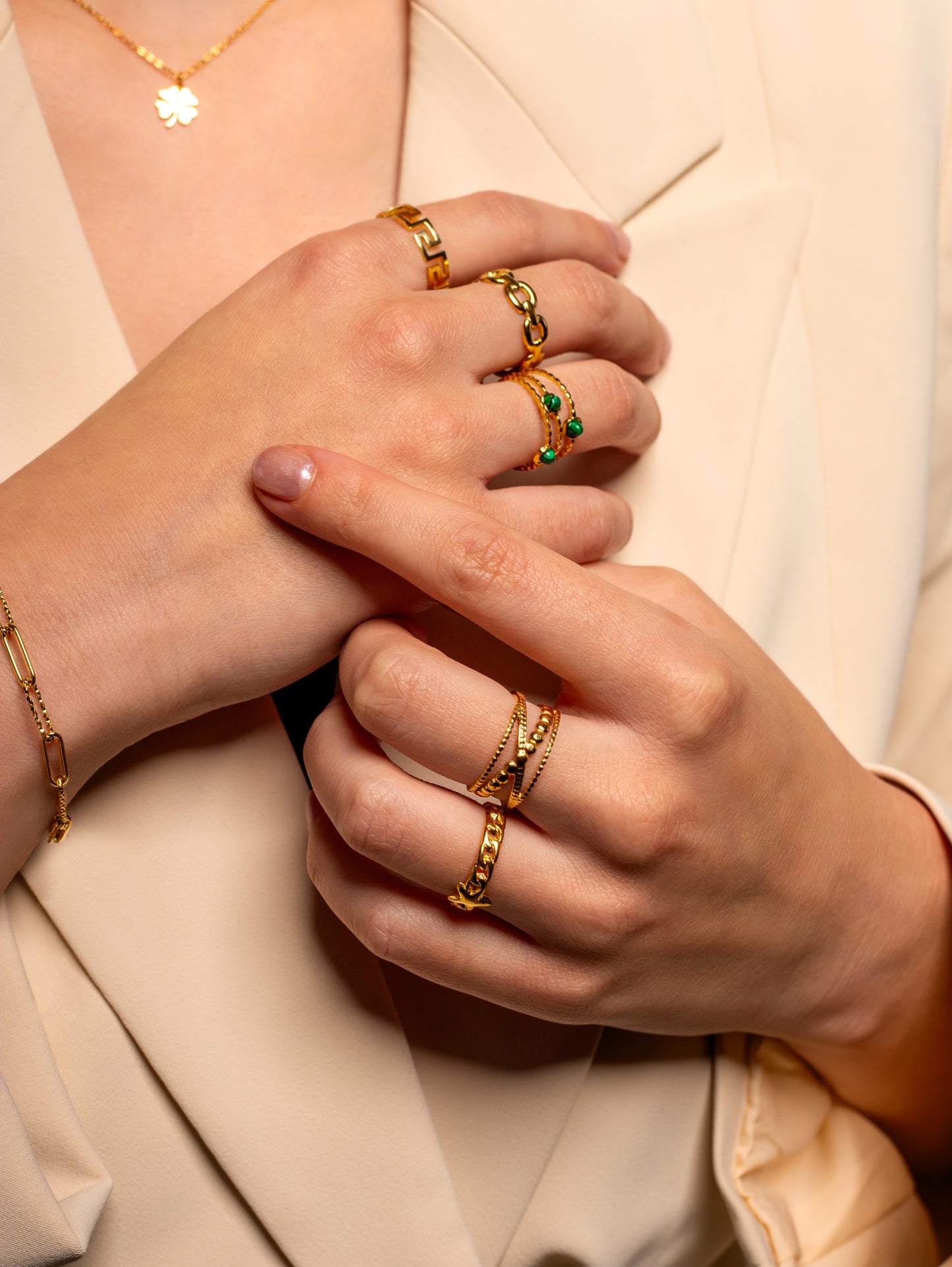 ''BASIC SCHAKEL" GOUDEN RING