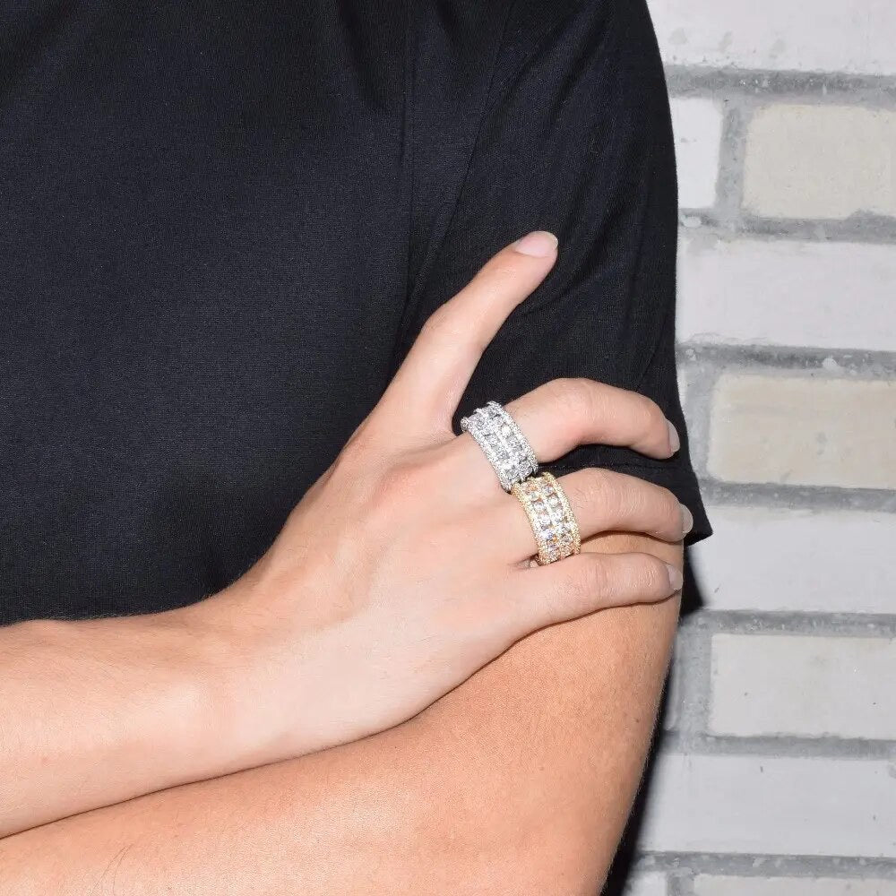 ''USLY'' GOUDEN RING