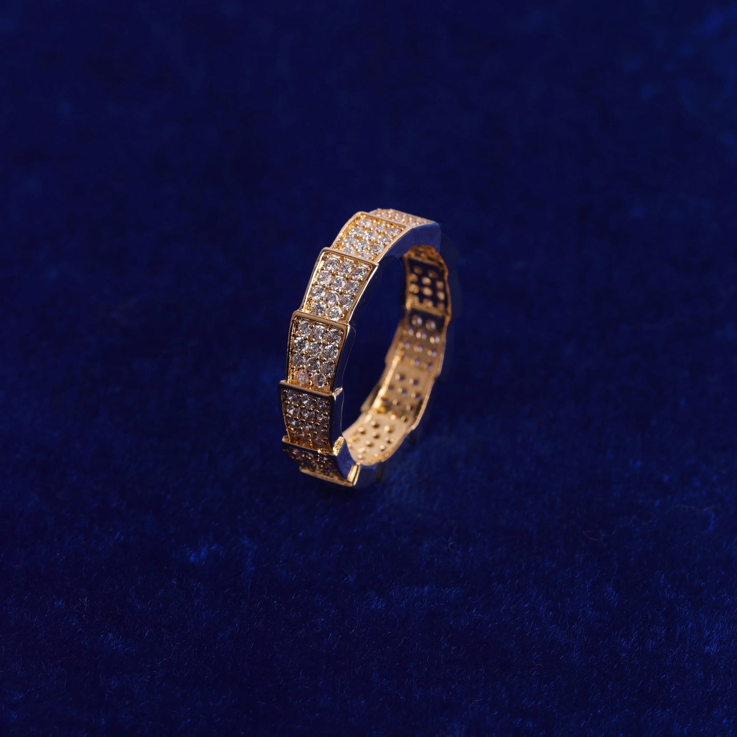 ''WOW'' GOUDEN RING