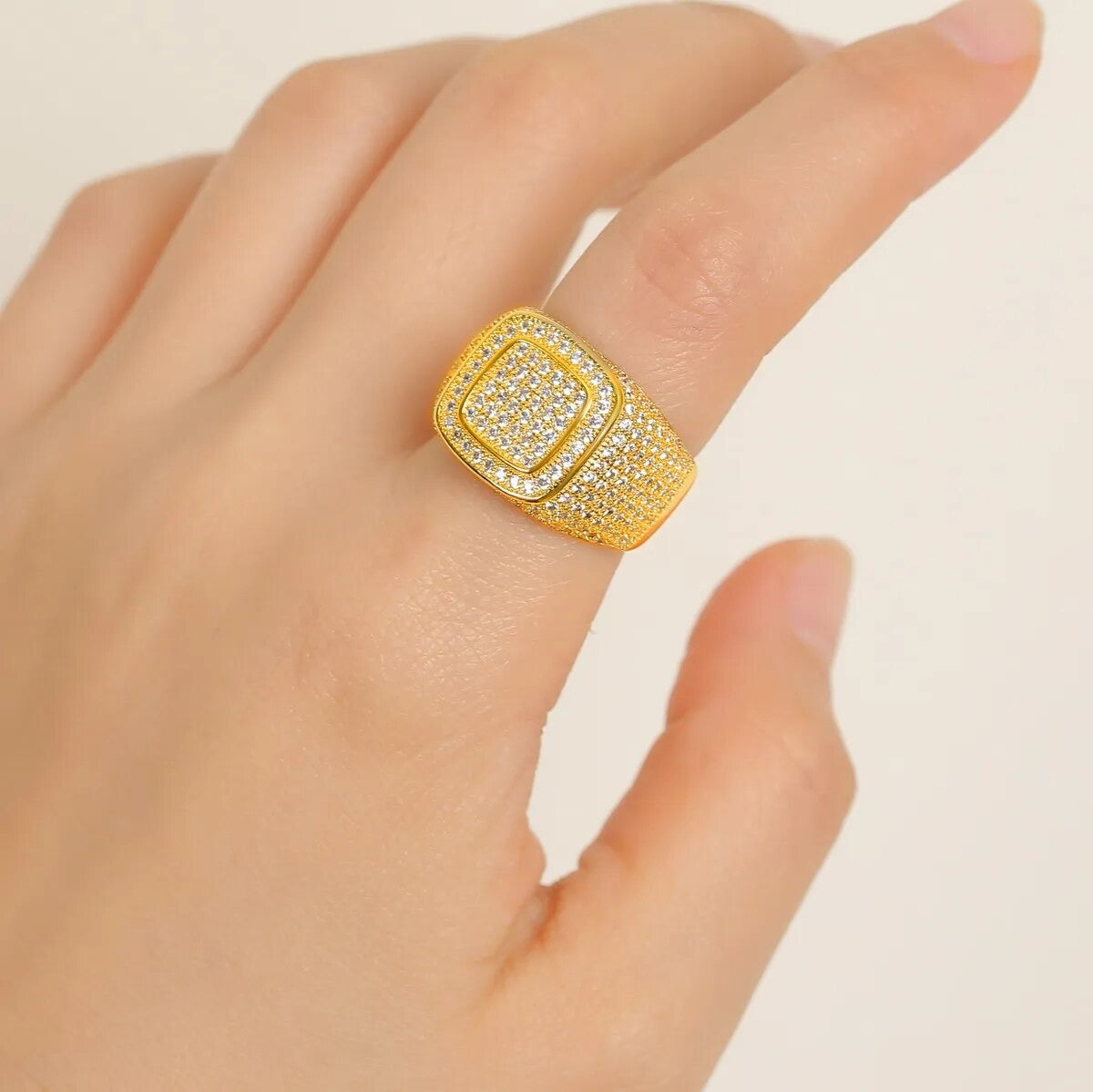 ''HEXAGON'' GOUDEN RING