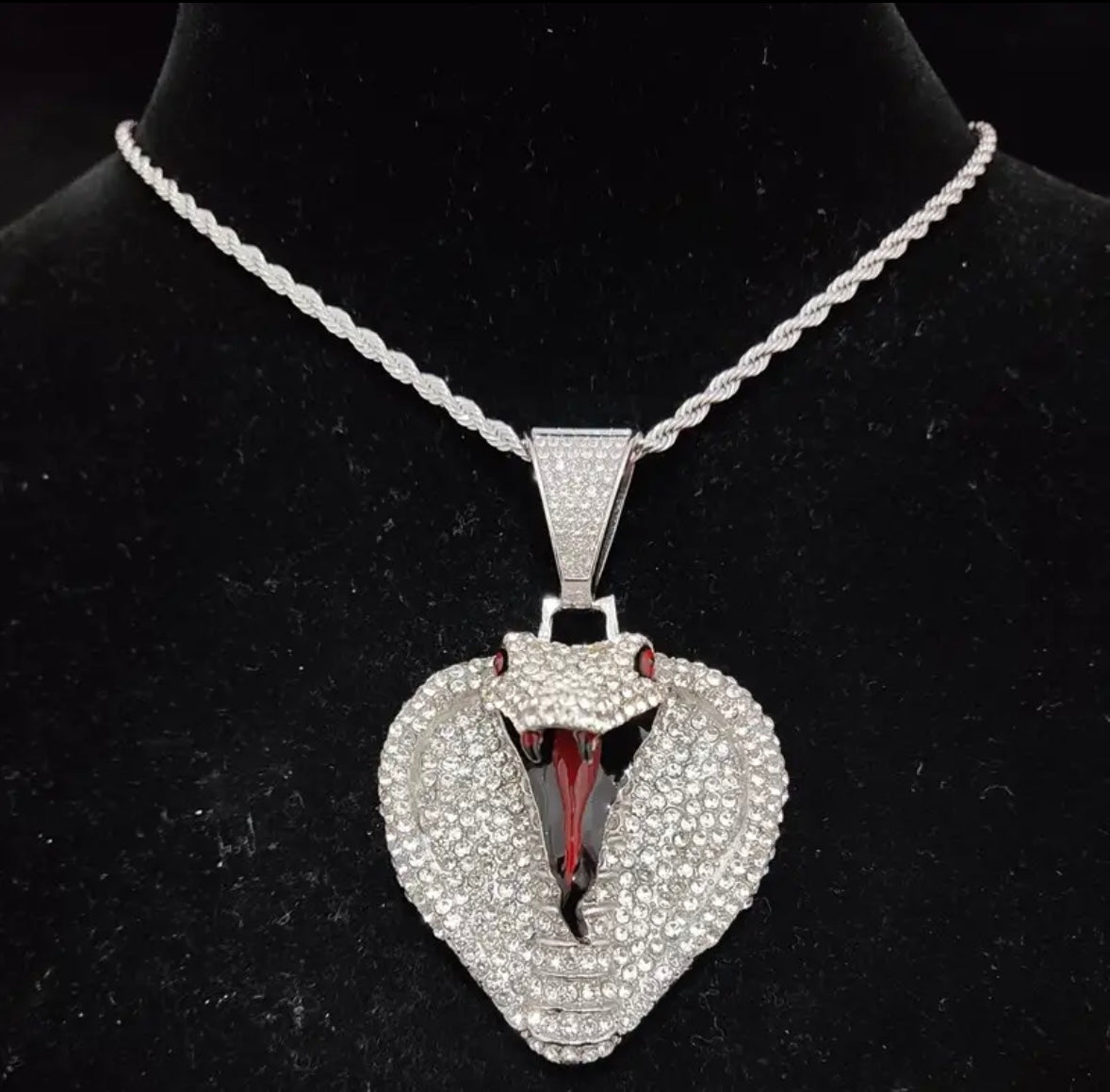 "COBRA" ZILVEREN HANGER