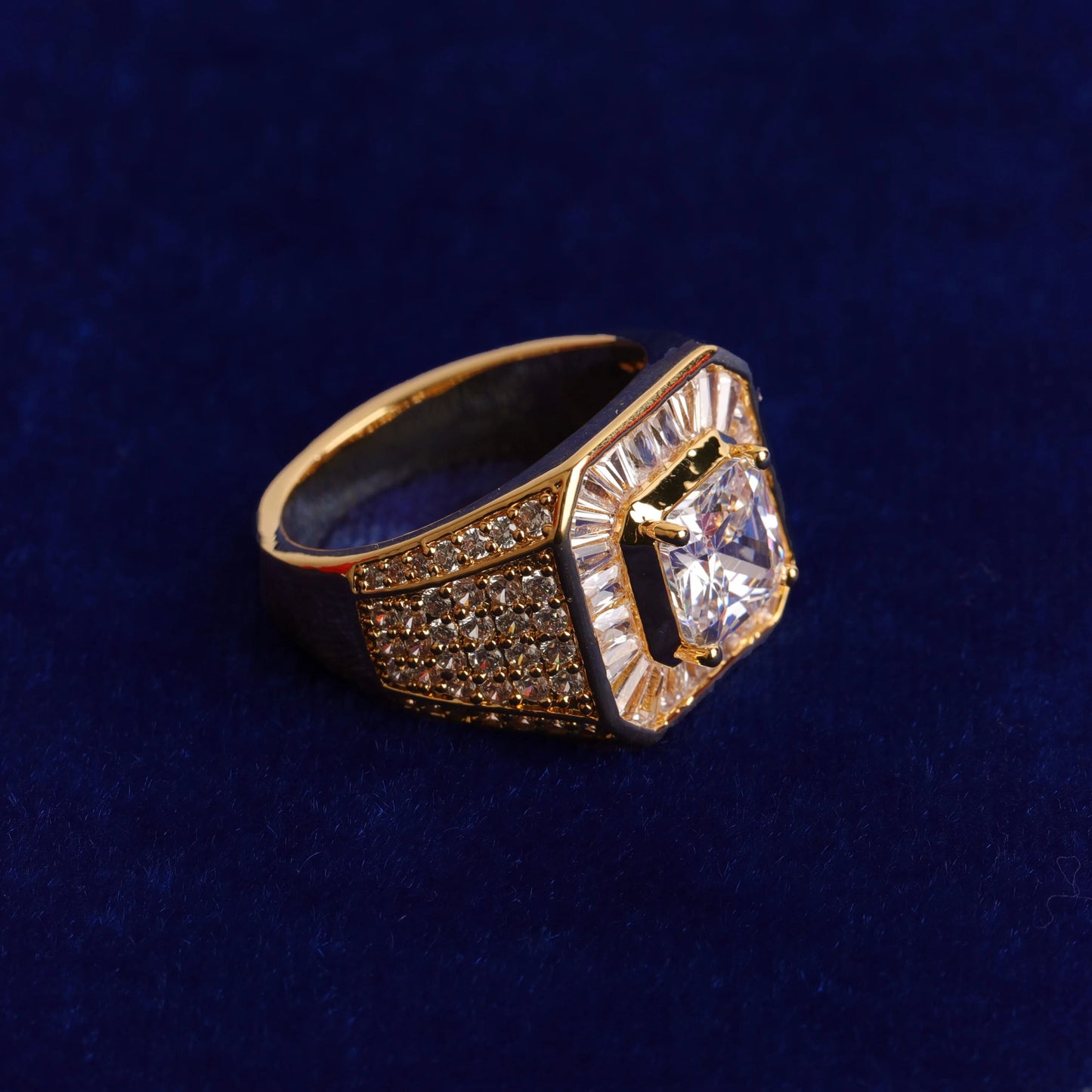 ''GODFATHER'' GOUDEN RING