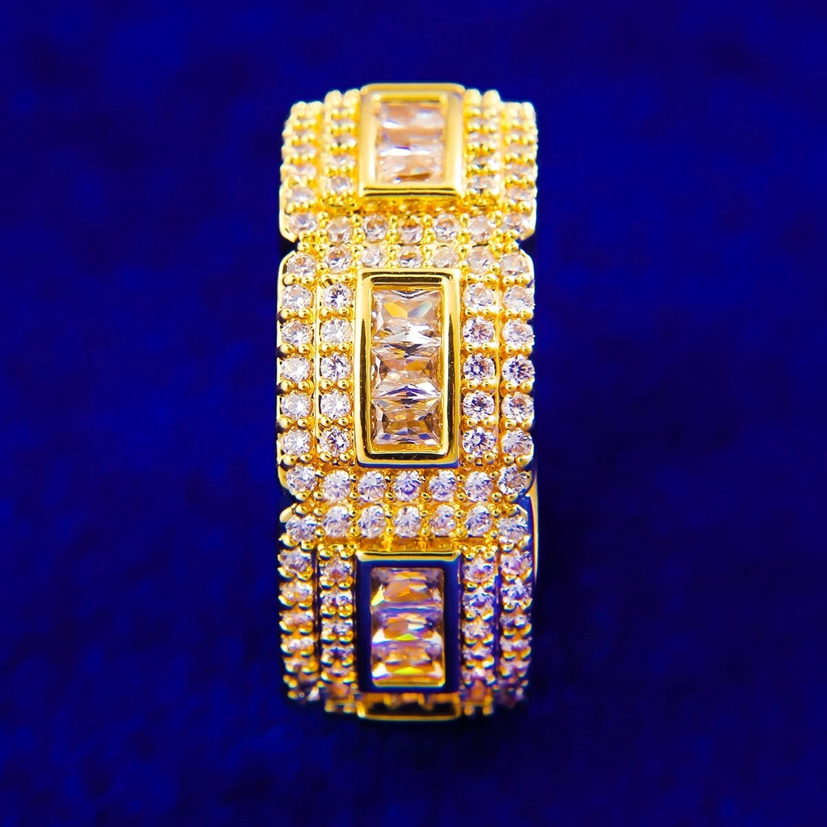 ''SLEEPY'' GOUDEN RING