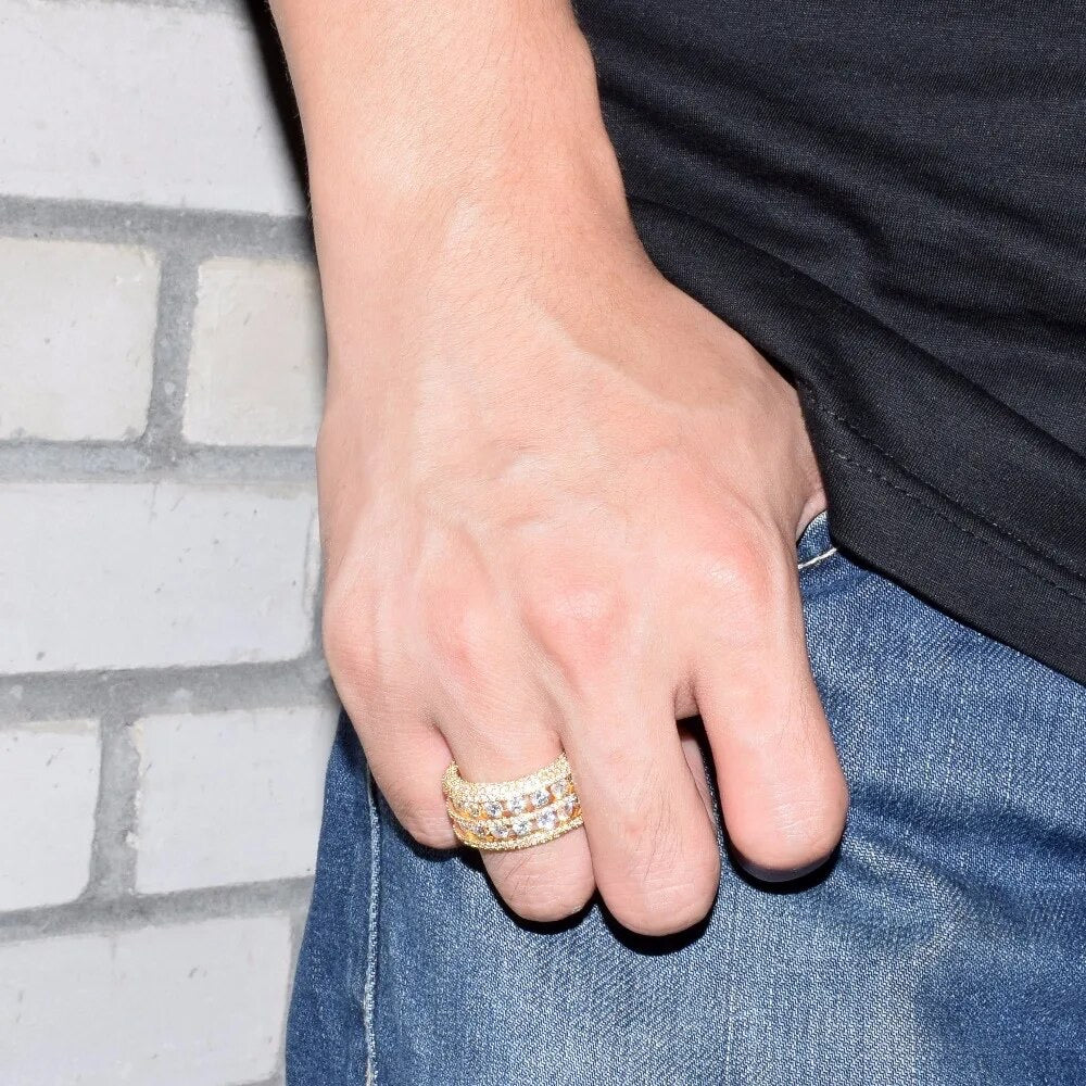 ''USLY'' GOUDEN RING