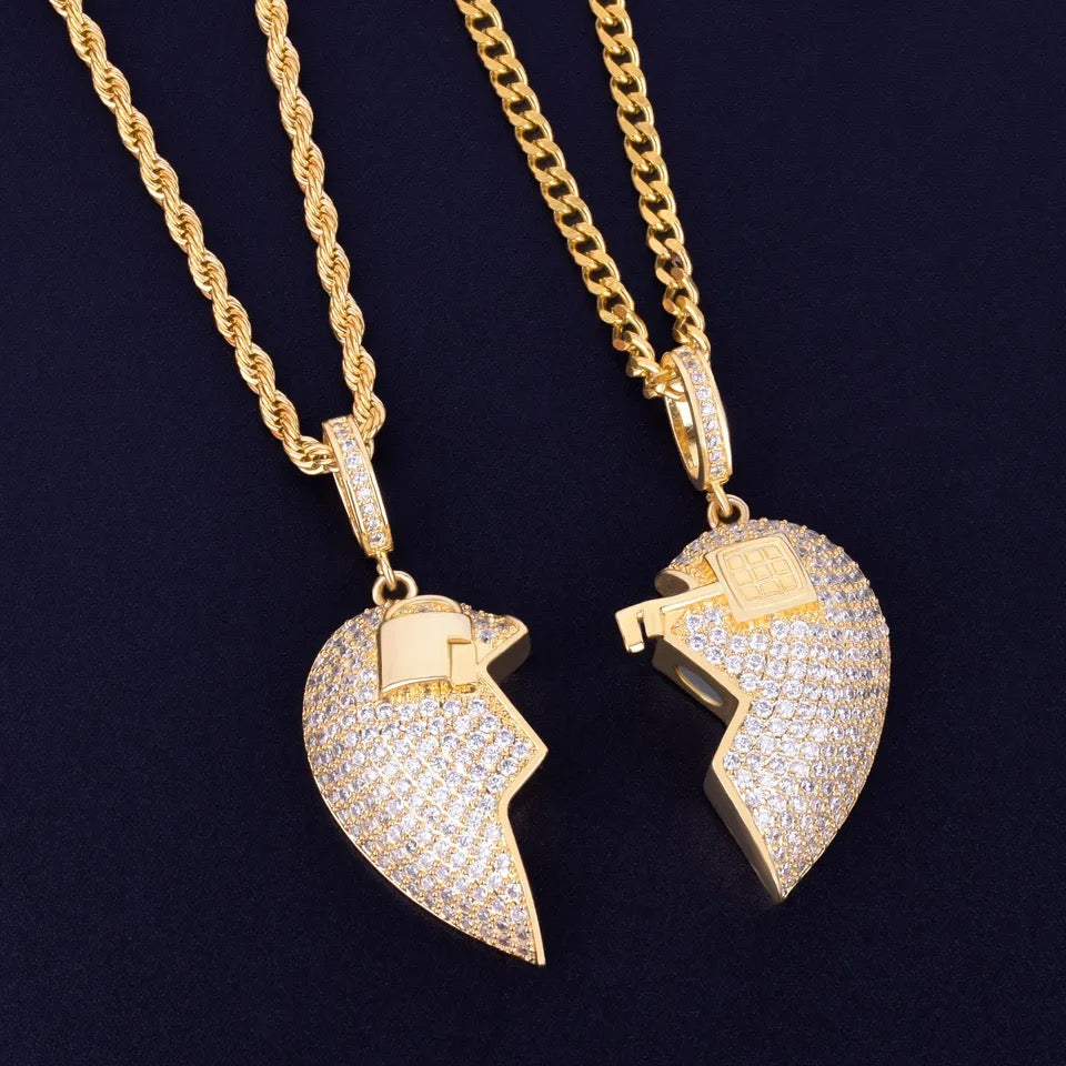 "BROKEN HEARTH" GOUDEN HANGER