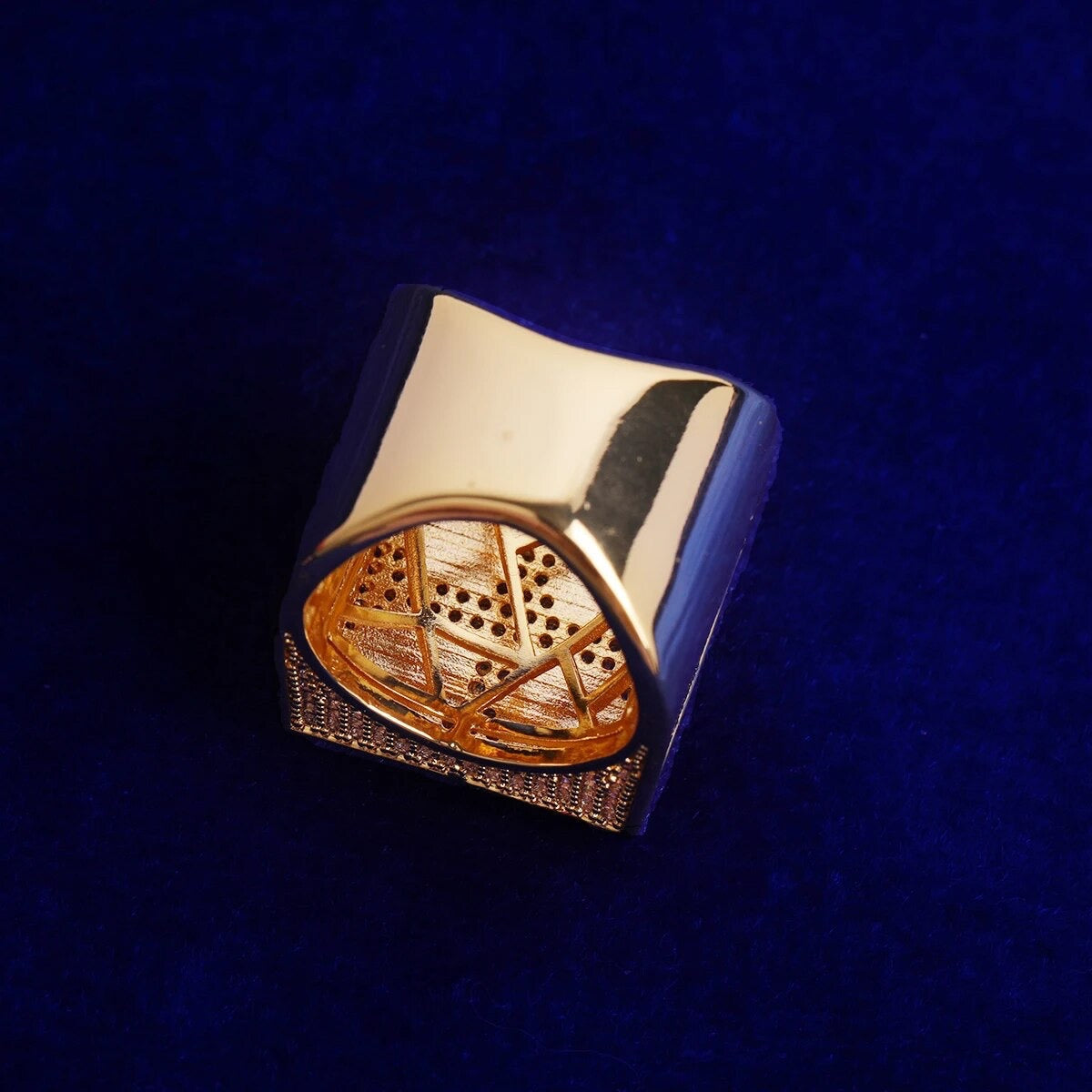 ''BLOK'' GOUDEN RING