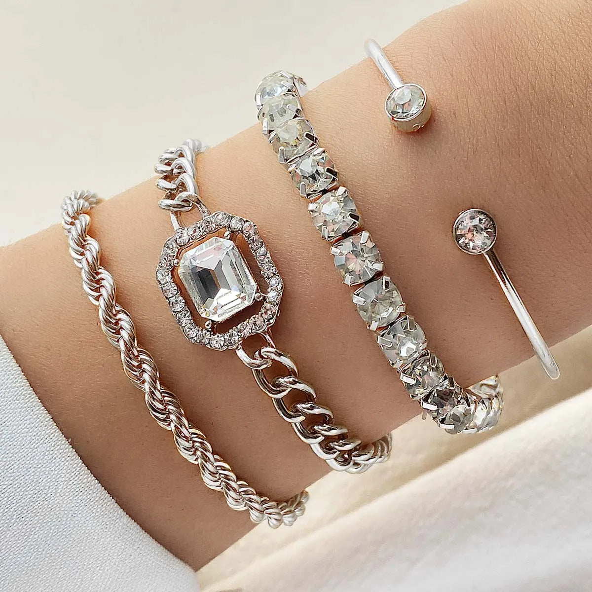 ''BASIC'' ZILVEREN ARMBANDEN SET