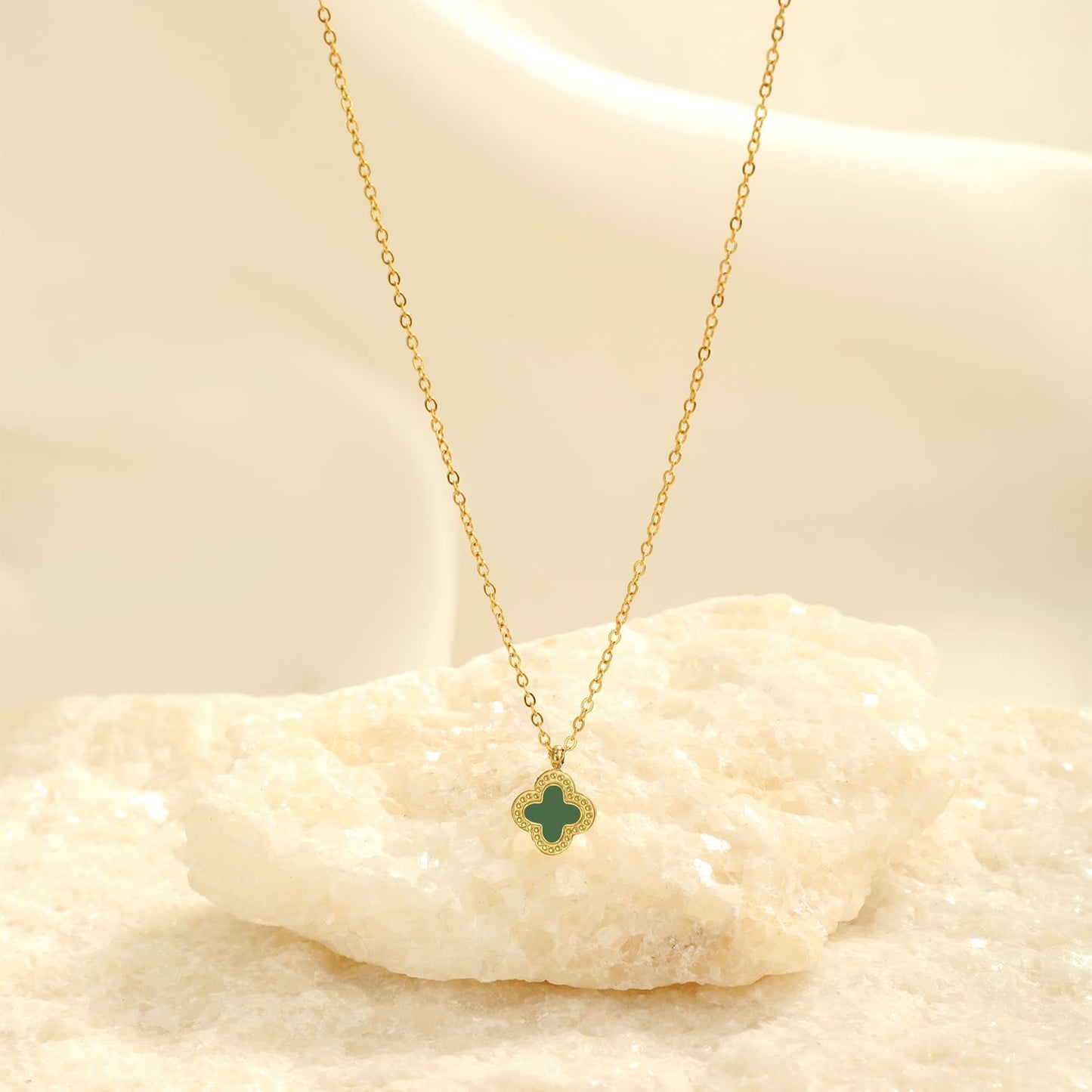 "KLAVER GROEN GOUD" GOUDEN KETTING