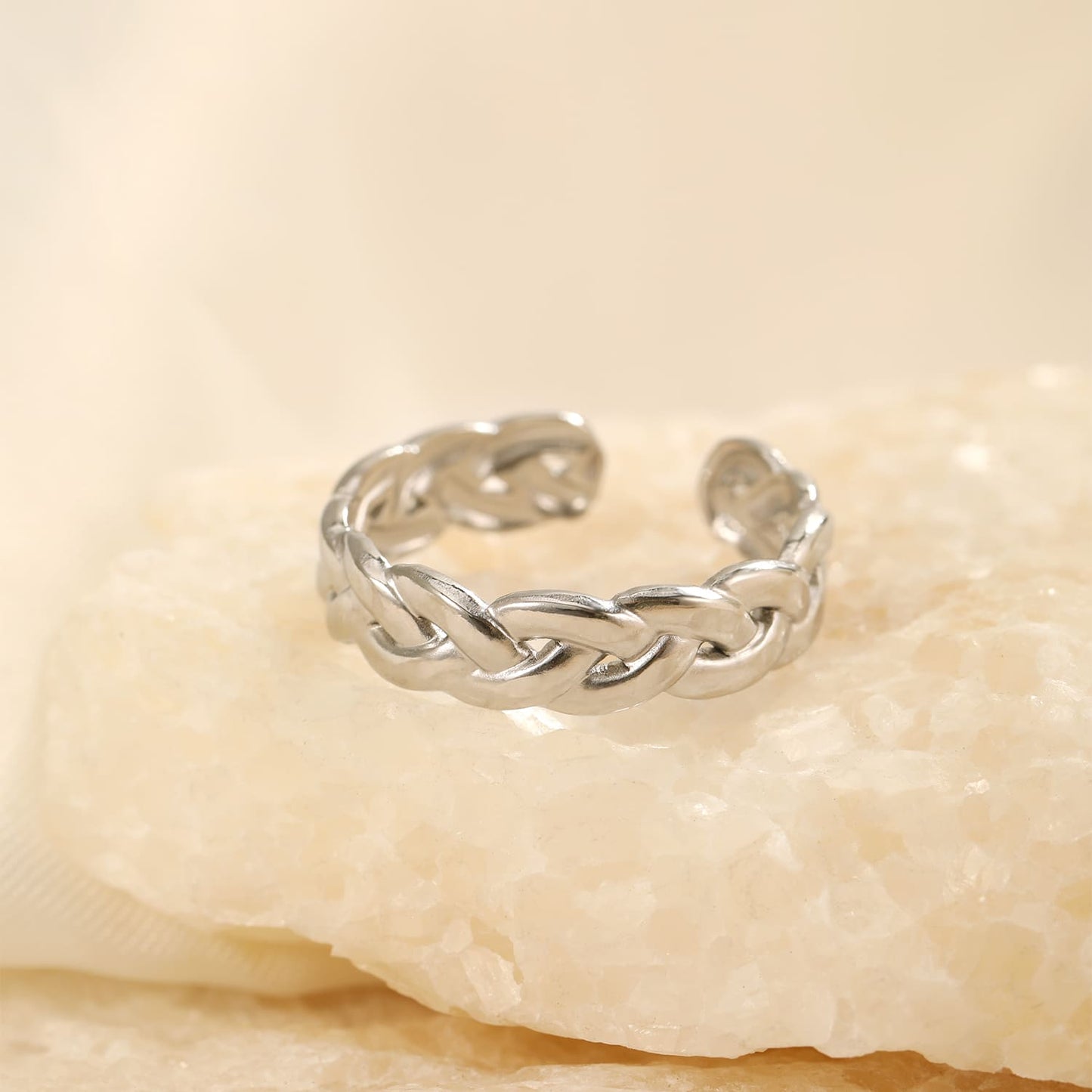 ''GEVLOCHTEN'' ZILVEREN RING