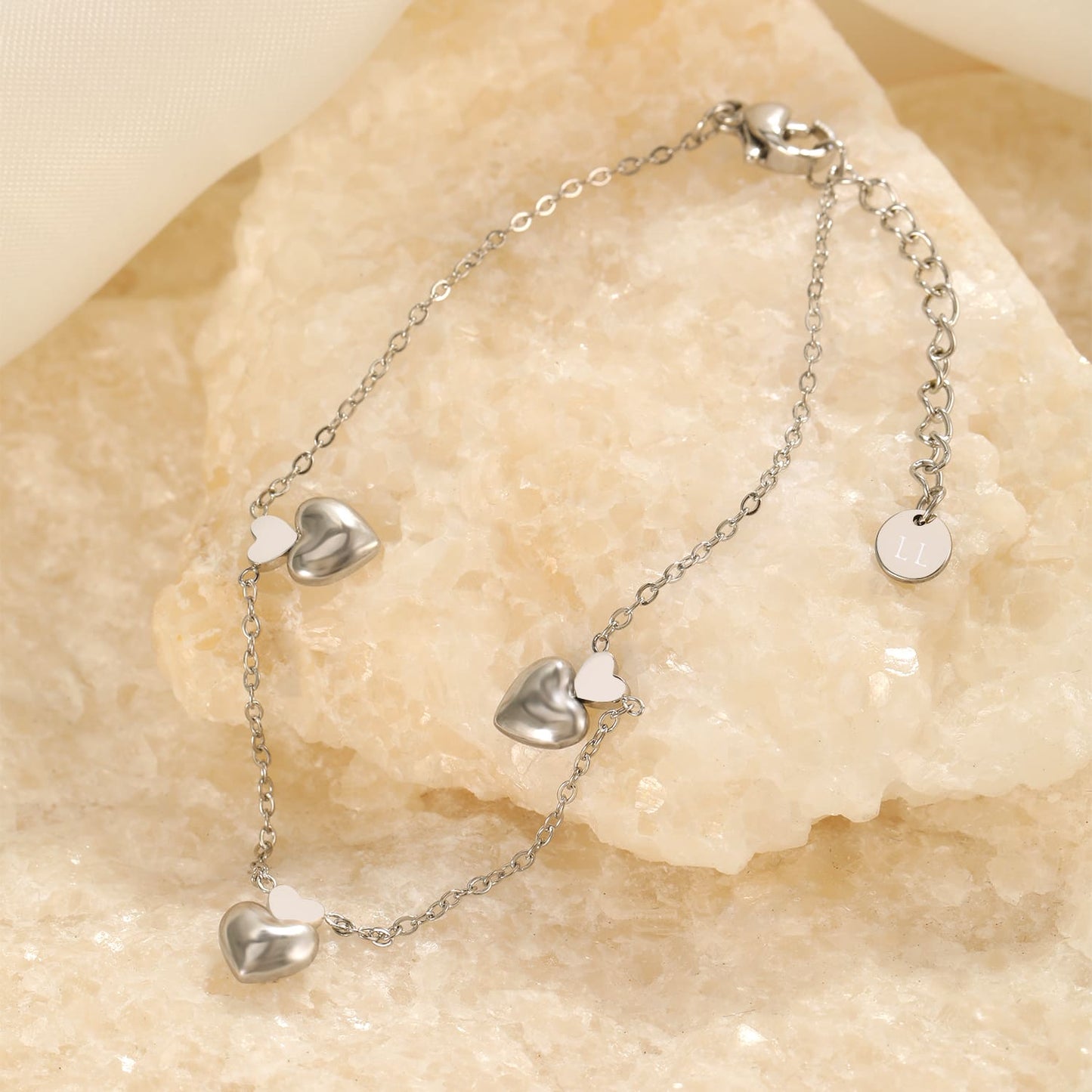 ''DRIE HARTJES'' ZILVEREN ARMBAND