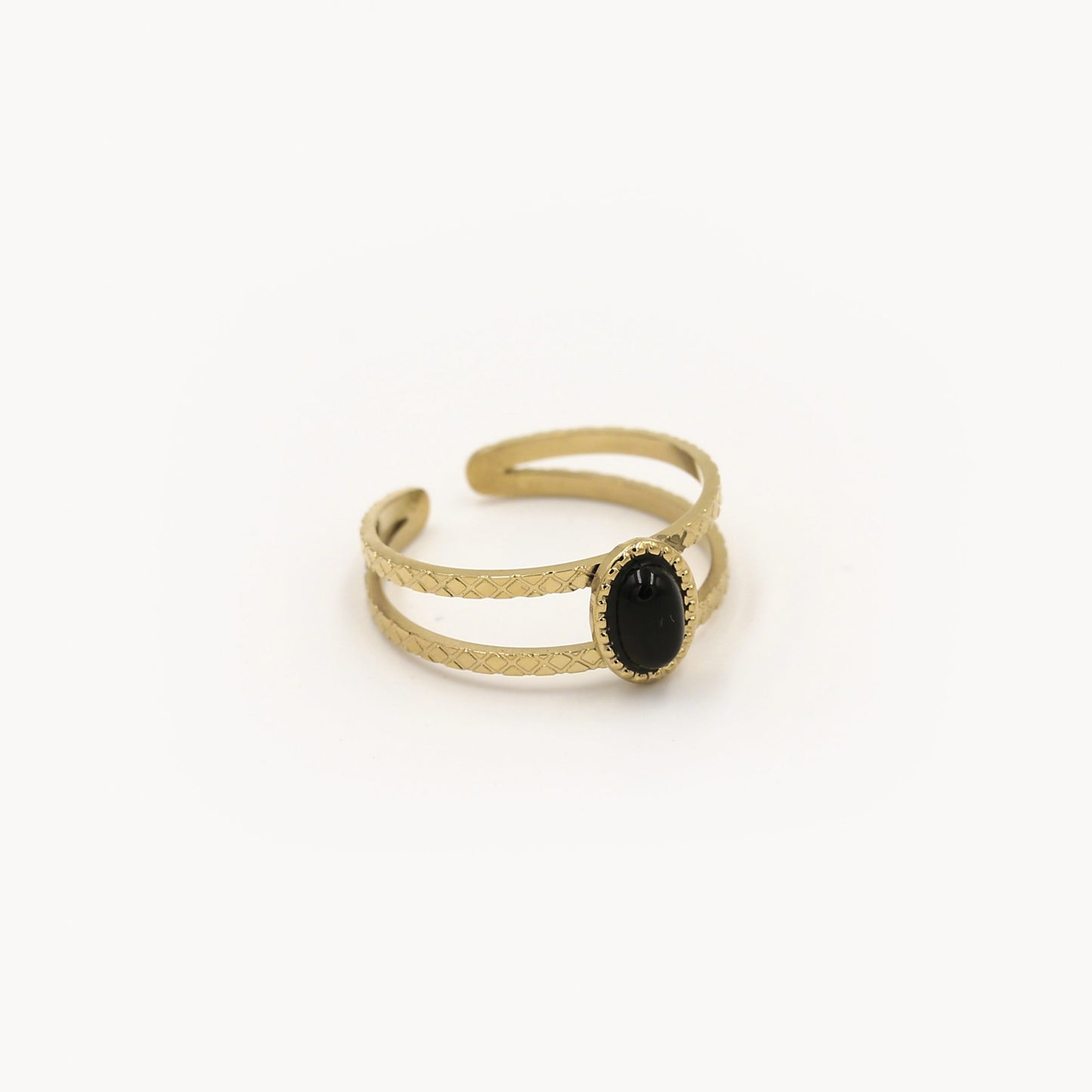 ''ZWARTE STEEN" GOUDEN RING