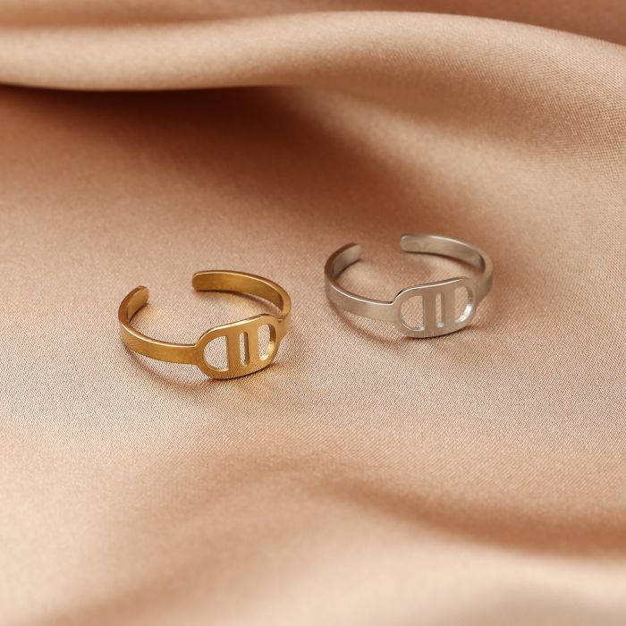 ''VERBONDEN" ZILVEREN RING