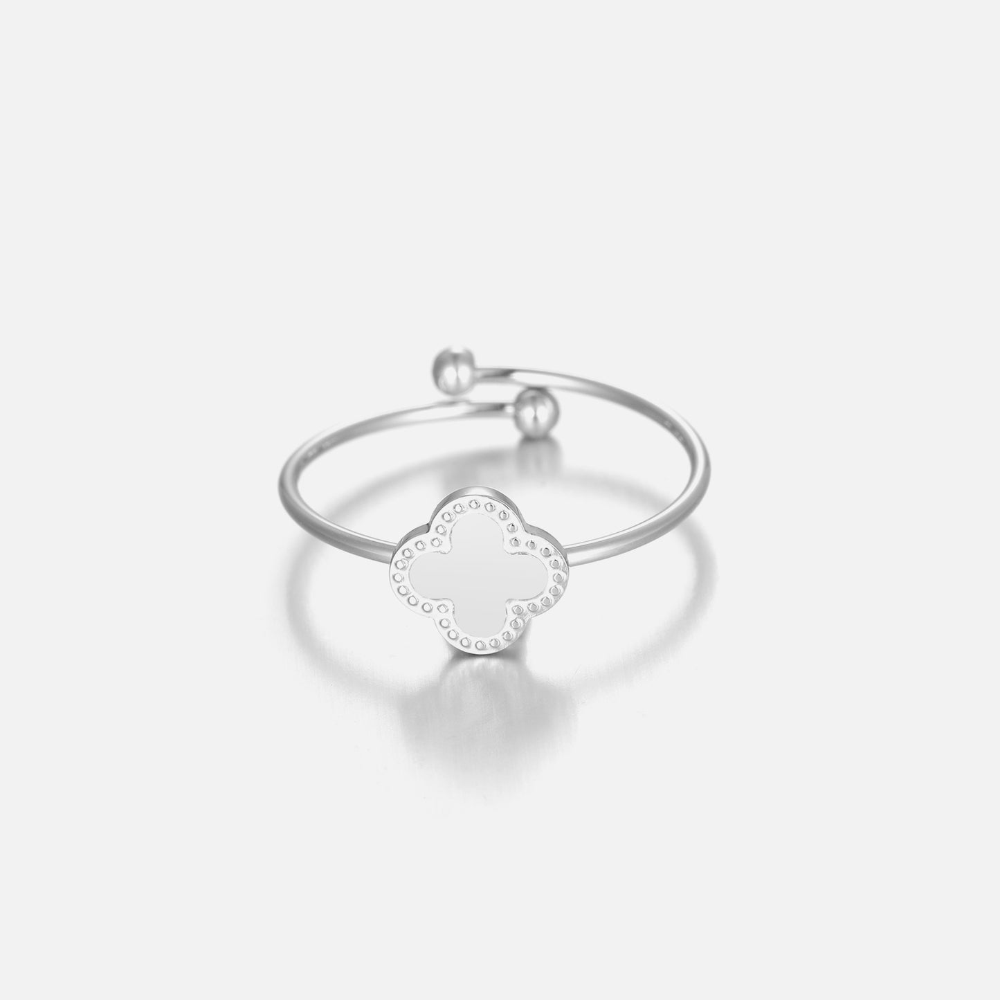 ''KLAVER" ZILVEREN RING